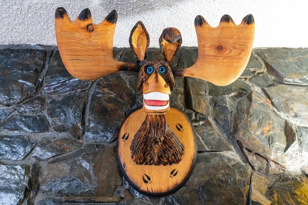 The Moose Crossing Anchorage Exterior foto
